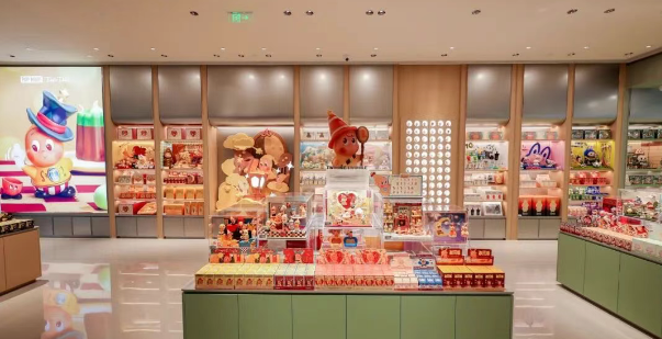 潮玩地标 快乐来袭 泡泡玛特武商MALL旗舰店盛大启幕！