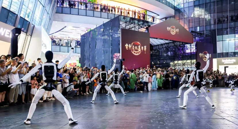 国家级光影盛会“CMG 电影文化嘉年华・武汉专场”活动在武商 MALL・众圆盛大举行